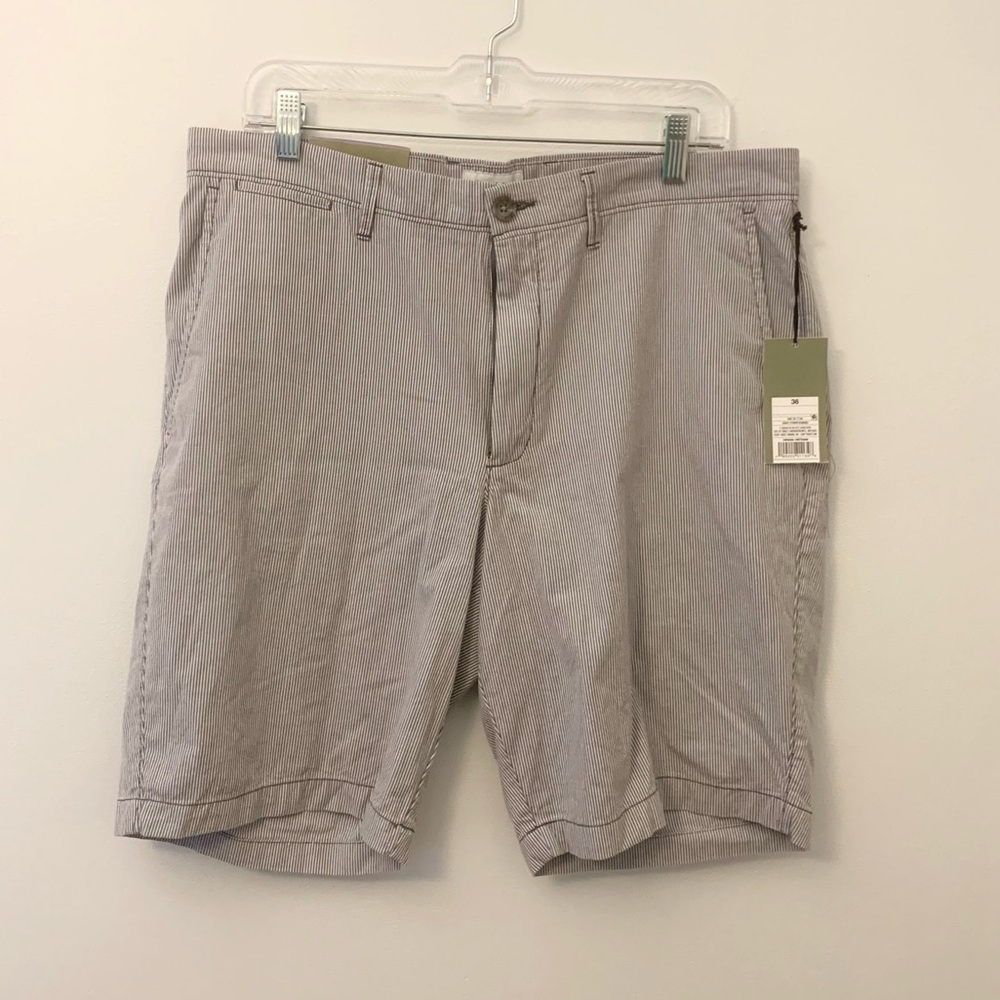 NWT Goodfellows size 36 cotton pinstripe flat front shorts